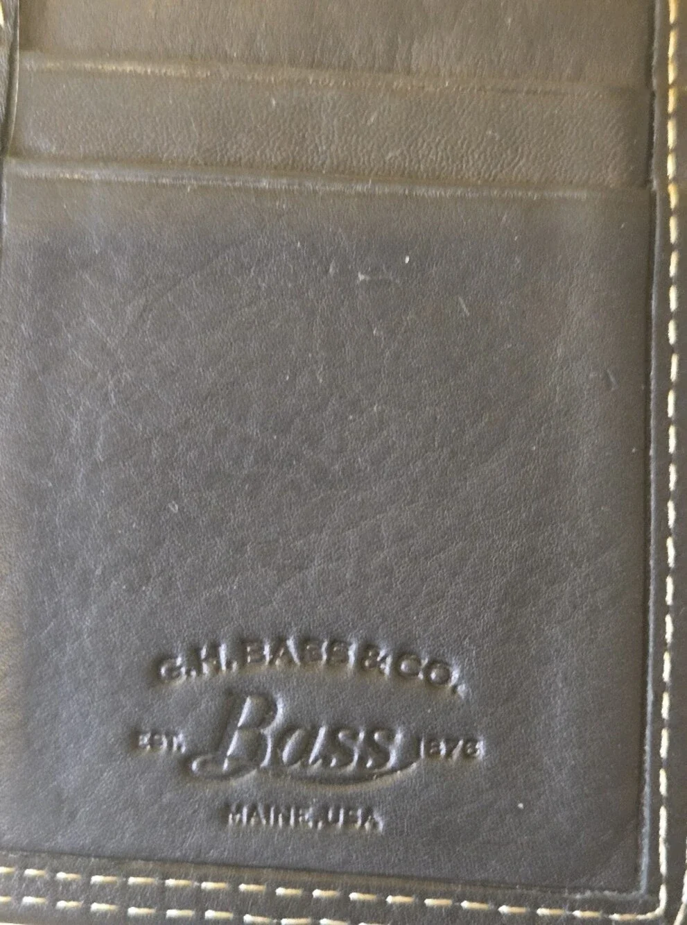 G.H. Bass & Co Men's Black Genuine Leather Trifold Wallet Contrast Stitching ID